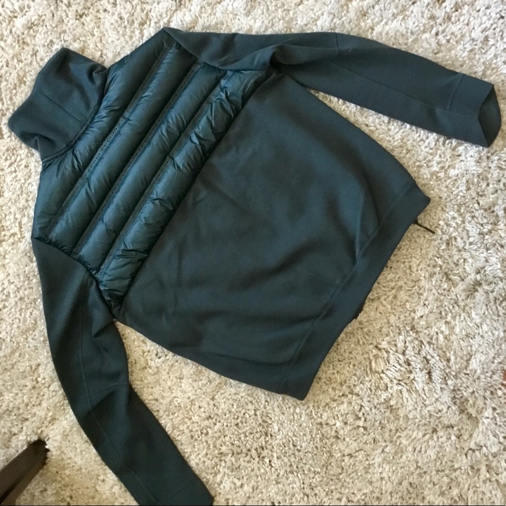 ✨NEW with tags NIKE jacket✨ - Picture 6 of 7